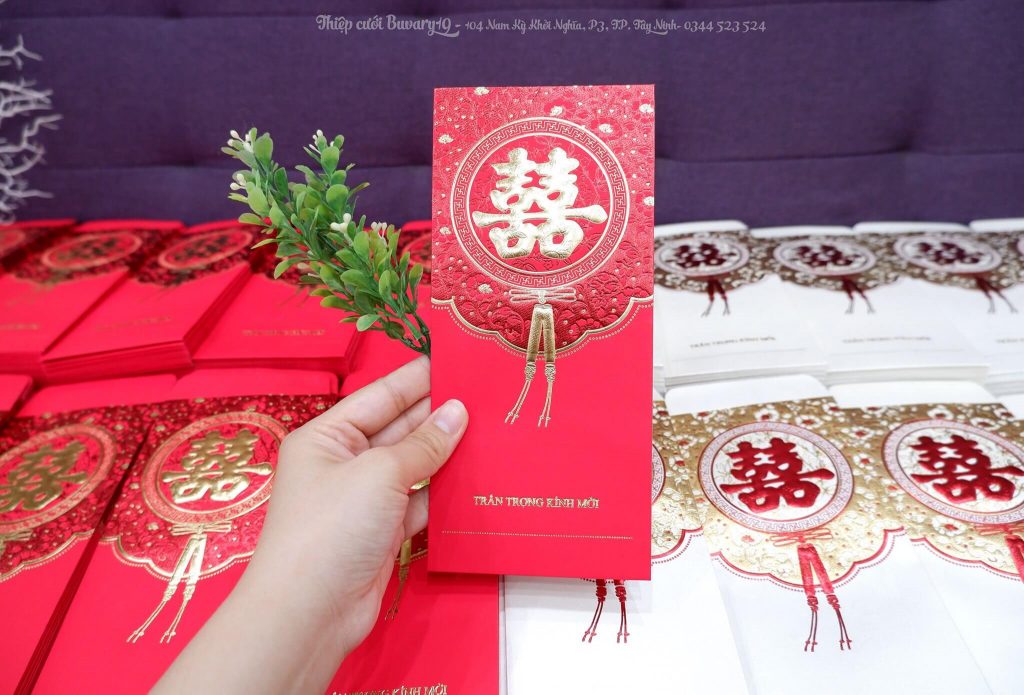 Buvary19-Thiep-cuoi-mau-do-truyen-thong-sang-trong-tai-tay-ninh